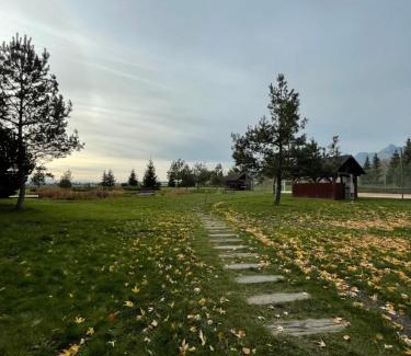 Velka Lomnica Apartment | Family-Friendly Stay at Apartmán D3 for Your Next Getaway