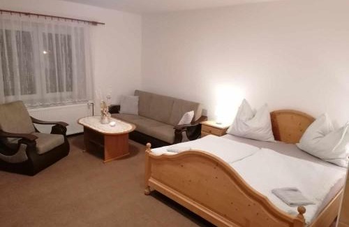 Hostinne Apartment | Guest Rated 10/10: Family-Friendly Apartmán Dobrá mysl