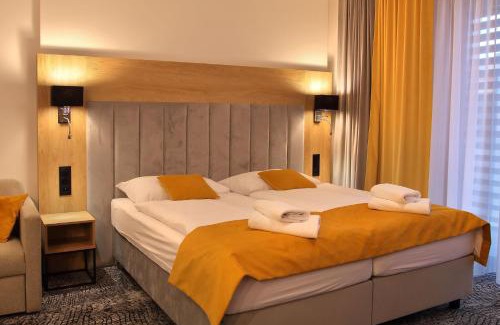 Besenova Apartment | Delightful Stay at Apartmán GOLD Akvamarín with Pool & Hot Tub