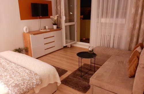 Znojmo Apartment | Family-Friendly Stay at Apartmán Hanka - 9.5/10 Rated