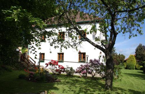 Horice Na Sumave Apartment | Discover Apartmán Hořice na Šumavě with Ocean View Pool