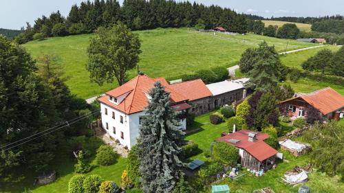 Horice Na Sumave Apartment | Discover Apartmán Hořice na Šumavě with Ocean View Pool