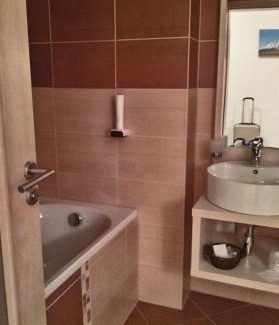 Strbske Pleso Apartment | Exceptional Apartmán Hory: Family-Friendly with Hot Tub