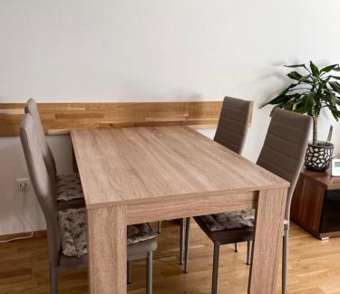 Cerny Dul Apartment | Pet-Friendly Apartmán Jitka - Slunečná louka Awaits You
