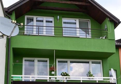 Lucky Apartment | Family-Friendly Apartmán Liptov with Kitchen & Top Rating