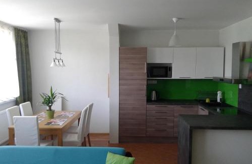 Lucky Apartment | Family-Friendly Apartmán Liptov with Kitchen & Top Rating
