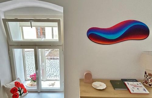 Tabor House | Top-Rated Apartment 179: Family-Friendly Comfort Awaits