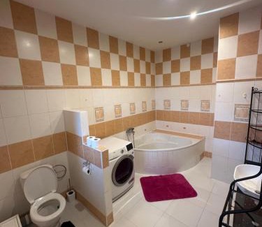 Vejprty House | Mountain Retreat: Pet-Friendly Apartment with Ocean Views
