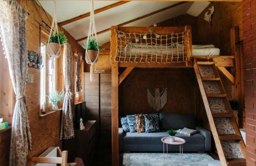Oparno Apartment | Pet-Friendly Stay at Ubytování na Ranči pod Lovošem