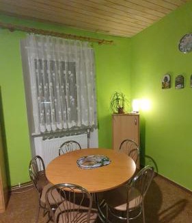 Kasperske Hory Apartment | Pet-Friendly Retreat at Apartmán na Zlaté stezce