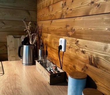 Oparno Apartment | Oparno 38: Family-Friendly Retreat with Hot Tub & Kitchen
