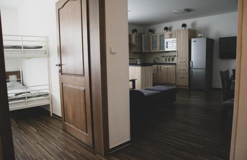 Pasohlavky Apartment | Comfortable Stay at Apartmán Pasohlávky with Pool & Dining