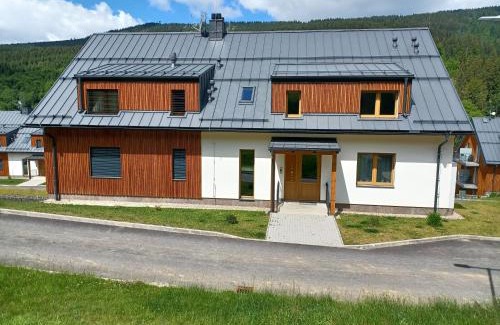 Dolni Morava Apartment | Top-Rated Apartmán Pod sjezdovkami: Family & Accessible Stay