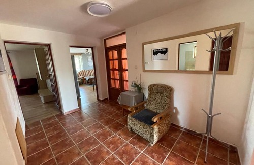 Nova Lesna Apartment | Enchanting Apartmán pod Tatrami: Pet-Friendly Getaway