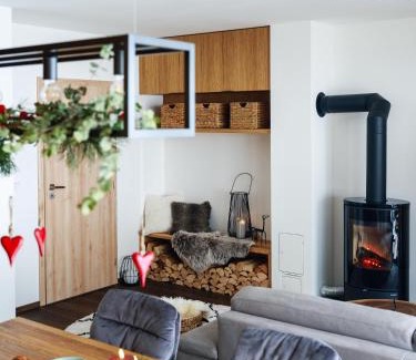 Zacler Apartment | Family-Friendly Escape at Apartmán Prkenný důl - Rated 9.3