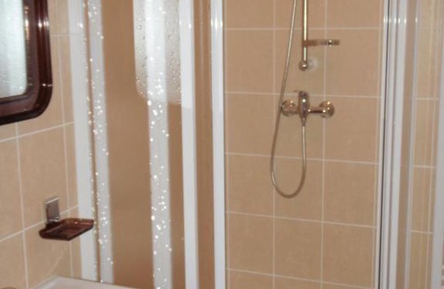 Ostruzna Apartment | Cozy Stay at Apartmán Ramzová B14 - Pet & Child Friendly