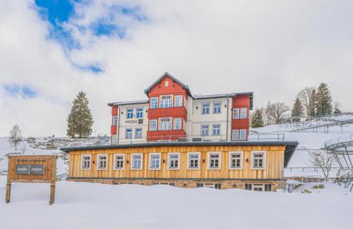 Pec pod Snezkou Apartment | Guest Rated 9.7! Pet-Friendly Apartmán RS5 in Pec pod Sněžkou