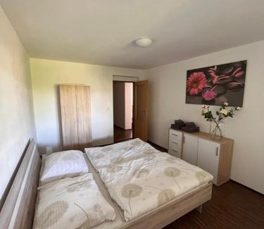 Chodova Plana Apartment | Highly Rated Family-Friendly Stay at Apartmán Sadová 430