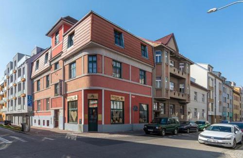Ceske Budejovice Apartment | Pet-Friendly Retreat at Apartmán Sirius B – Rated 8.4/10