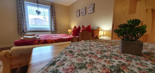 Zdiar House | Family-Friendly Retreat at Privát u Babičky with Kitchen
