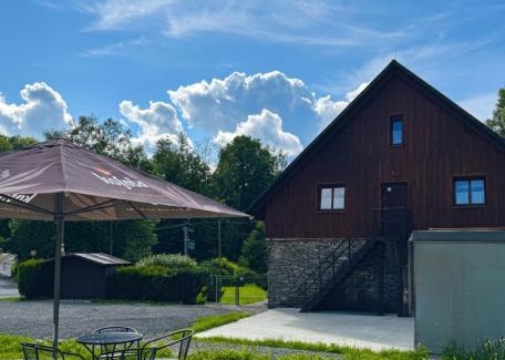 Jesenik Apartment | Relaxing Getaway at Apartmán u Ještěrky with Sauna Access
