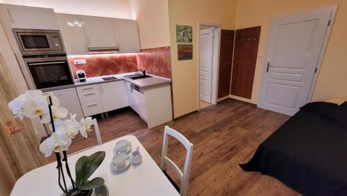 Marianske Lazne Apartment | Family-Friendly Retreat at Apartmán U kolonády, Rated 9.5