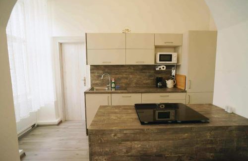 Loket Apartment | Family-Friendly Stay at Apartmán U kostela - Rated 9/10