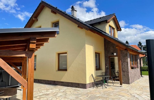 Kasperske Hory Apartment | Family-Friendly Comfort at Apartmán u Kovářů - Guest Rated 9.8