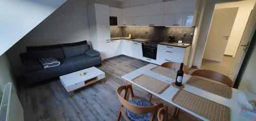 Dolni Morava Apartment | Guest Rated 9.8: Family-Friendly Apartmán U nás na Dolní Moravě