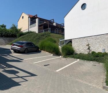 Pavlov Apartment | Beachfront Apartment with Terrace and Ocean Views