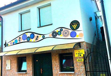 Boretice Apartment | Family-Friendly Retreat at Apartmán u Révy - Rated 9.4/10