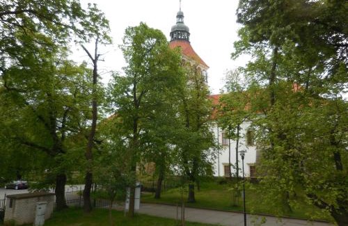 Smecno Apartment | Enjoy Family-Friendly Stays at Apartmán u zámku