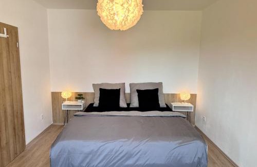 Hradec Kralove Apartment | Apartmán v klidné části Hradce