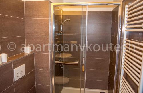 Loucna nad Desnou Apartment | Cozy Apartment in Koutech with Family-Friendly Amenities