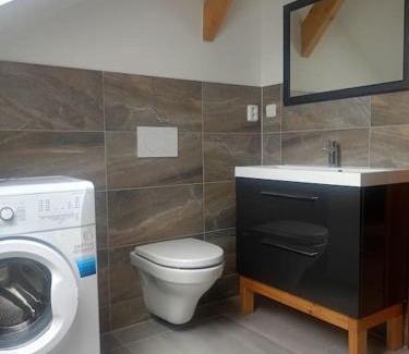 Trutnov Apartment | Apartmán ve srubu s balkónem