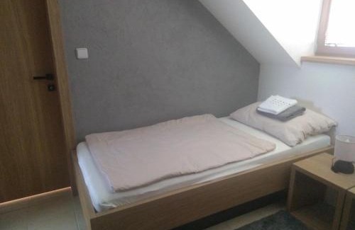 Cejc Apartment | Family-Friendly Apartment at Vinařství Bravenec - 9.3/10