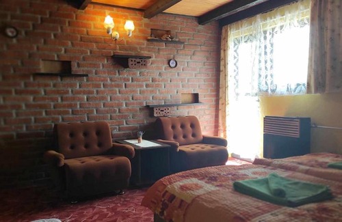 Strba House | Inviting Apartmán Vika: Guest Rated 9.3, Family-Friendly Stay