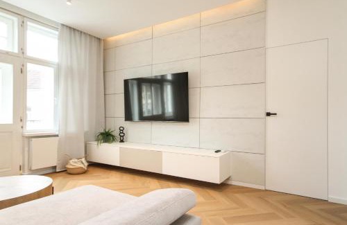 Trencin Apartment | Stylish Apartmán Vita Design: Family-Friendly Getaway