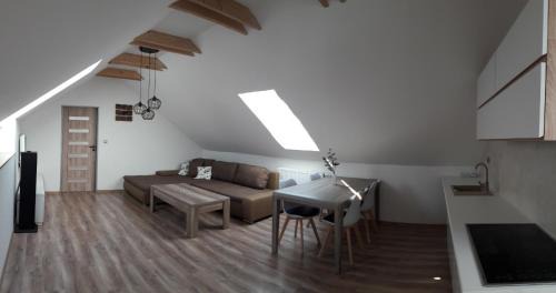 Cervenka Apartment | Cozy Apartmán ZA-KA 1 with Kitchen & Pet-Friendly Stay