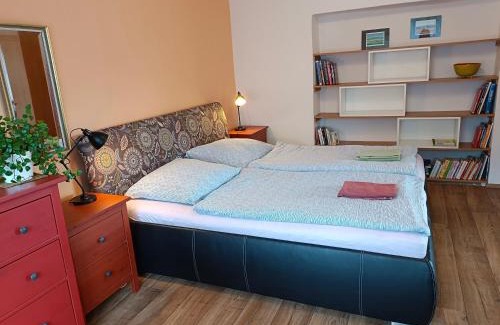 Cerveny Kostelec House | Family-Friendly Retreat at Apartmán Jiřičná za lesem