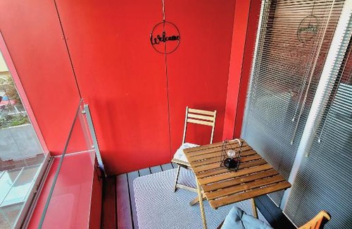 Ruzinov Apartment | Tranquil Apartment with Free Parking - Guest Rated 9.6/10