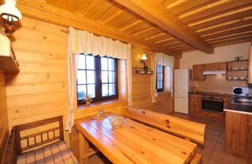 Liptovsky Trnovec House | Inviting Apartmánová Chalupa: Family & Pet-Friendly Retreat