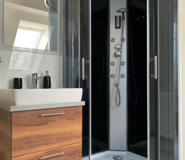 Tremosna Apartment | Family-Friendly Apartment in Třemošná - Guest Rated 9.2