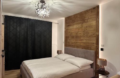 Cerny Dul Apartment | Spacious Apartment for 4-6 Guests with Balconies & Parking