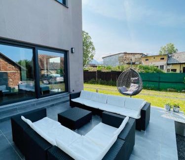 Velka Lomnica Apartment | Family-Friendly Getaway at Apartmány 400 - Rated 9.6/10