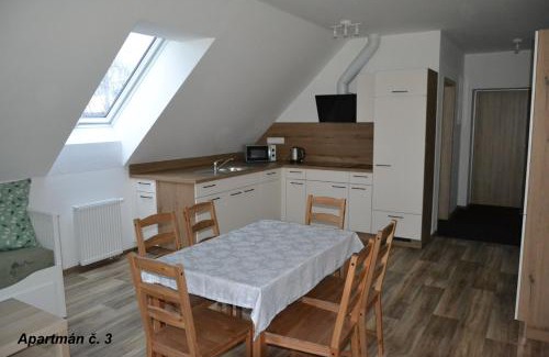 Suchdol nad Luznici Apartment | Exceptional Apartments in Benátky with Perfect Ratings