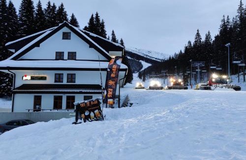 Jasna Apartment | Top-Rated Apartmány Biela Púť - Pool & Dining in Jasná