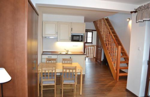 Bozi Dar Apartment | Cozy Retreat at Apartmány Chajdovka with Spa & Kitchen