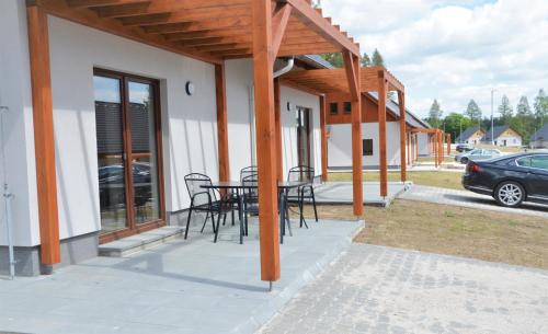 Sazava Apartment | Delightful Oceanfront Apartments with Spa & Pool Access