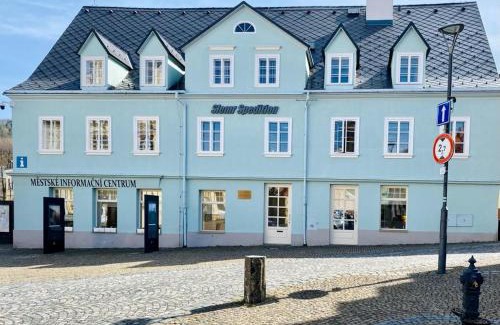 Ceska Kamenice Apartment | Emma Apartments: Family-Friendly Stay with a Perfect Score